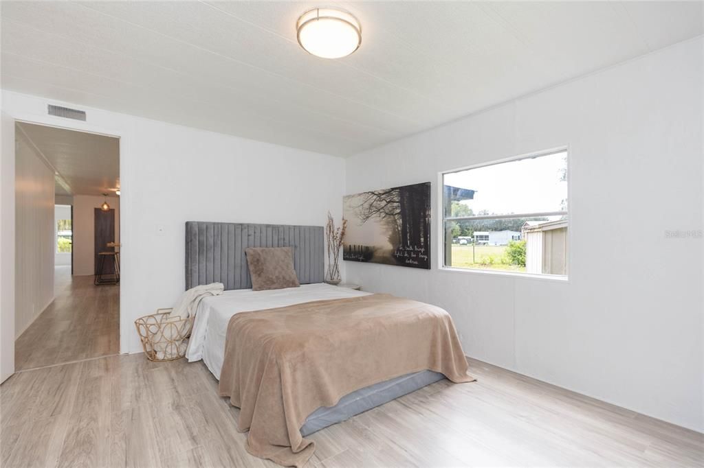 Activo con contrato: $239,900 (3 camas, 2 baños, 1344 Pies cuadrados)