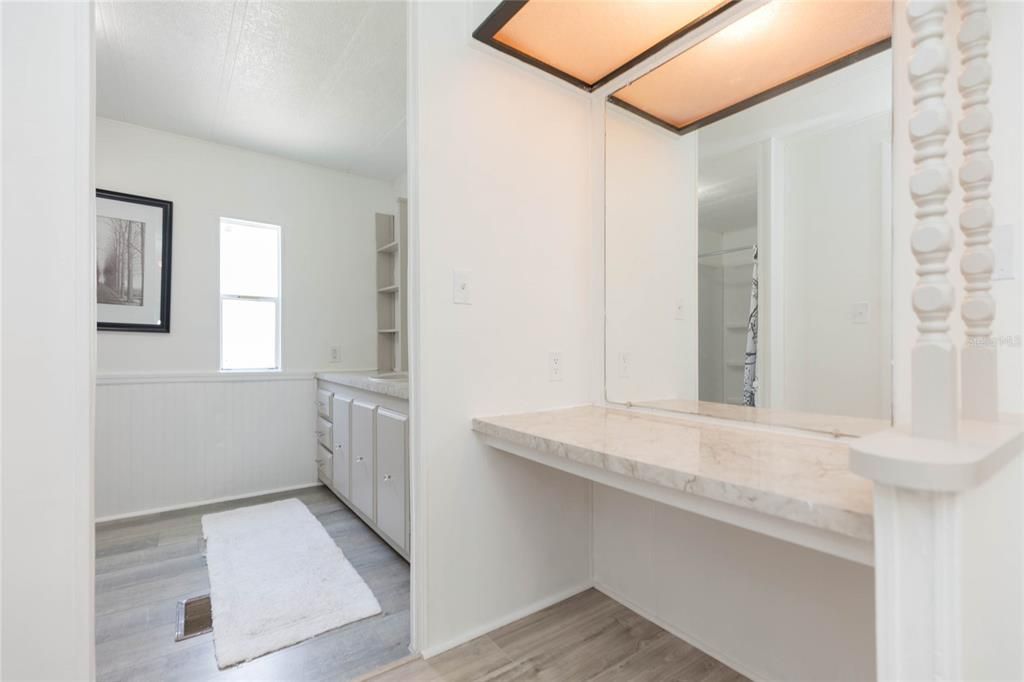 Activo con contrato: $239,900 (3 camas, 2 baños, 1344 Pies cuadrados)