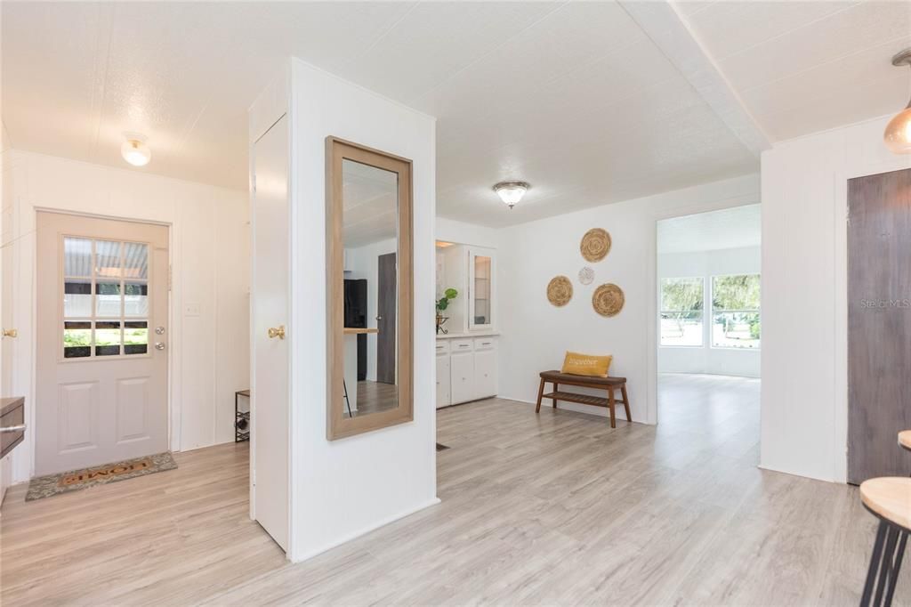 Activo con contrato: $239,900 (3 camas, 2 baños, 1344 Pies cuadrados)