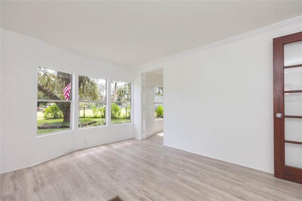 Activo con contrato: $239,900 (3 camas, 2 baños, 1344 Pies cuadrados)