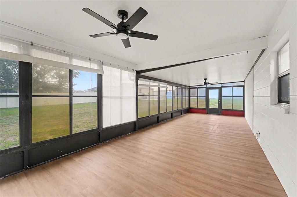For Sale: $234,950 (2 beds, 2 baths, 946 Square Feet)