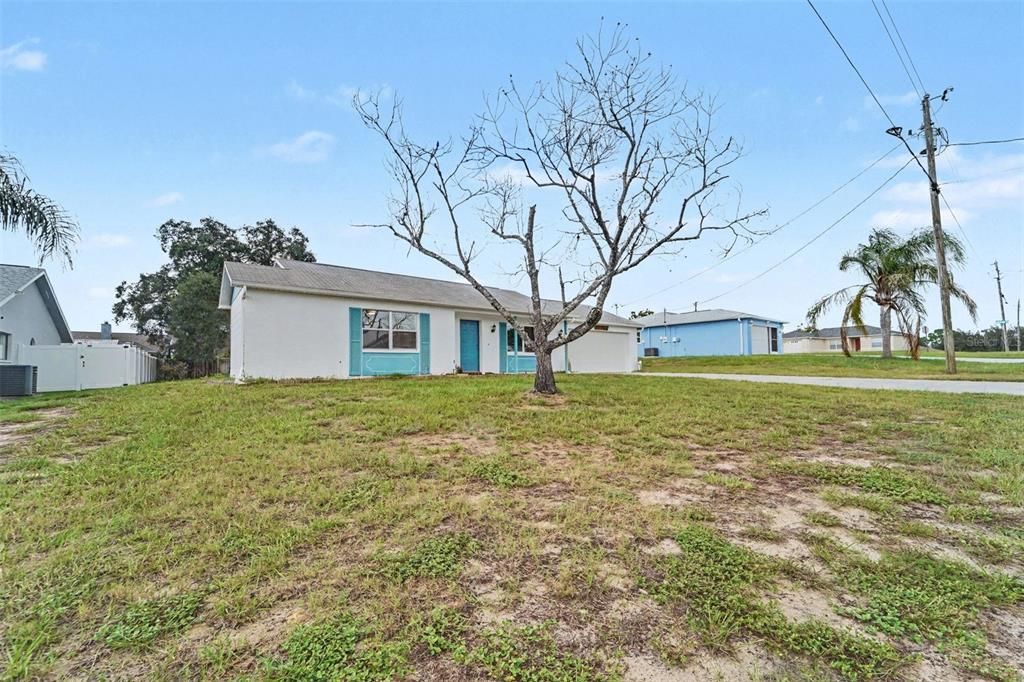 For Sale: $234,950 (2 beds, 2 baths, 946 Square Feet)