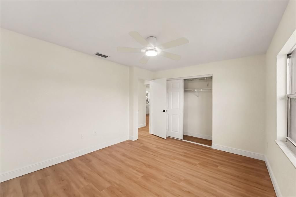 For Sale: $234,950 (2 beds, 2 baths, 946 Square Feet)