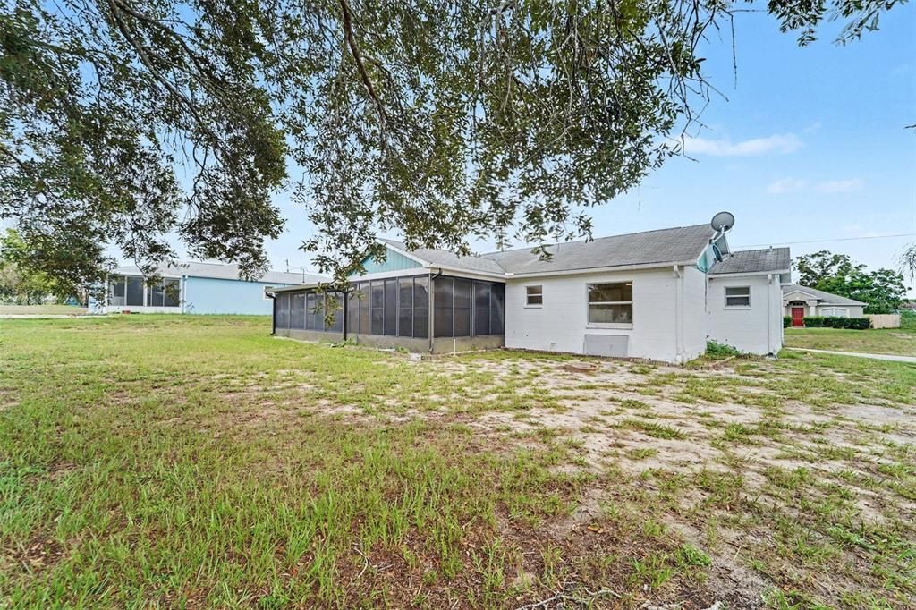 For Sale: $234,950 (2 beds, 2 baths, 946 Square Feet)
