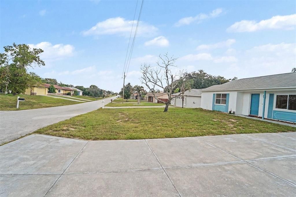 For Sale: $234,950 (2 beds, 2 baths, 946 Square Feet)