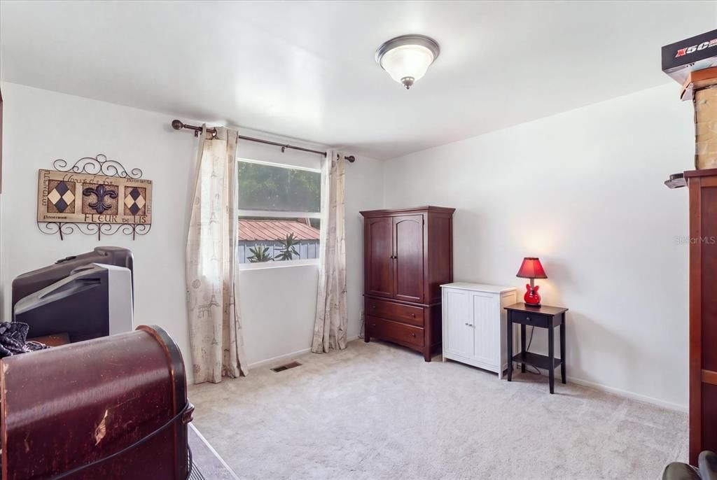 En Venta: $137,000 (2 camas, 1 baños, 912 Pies cuadrados)