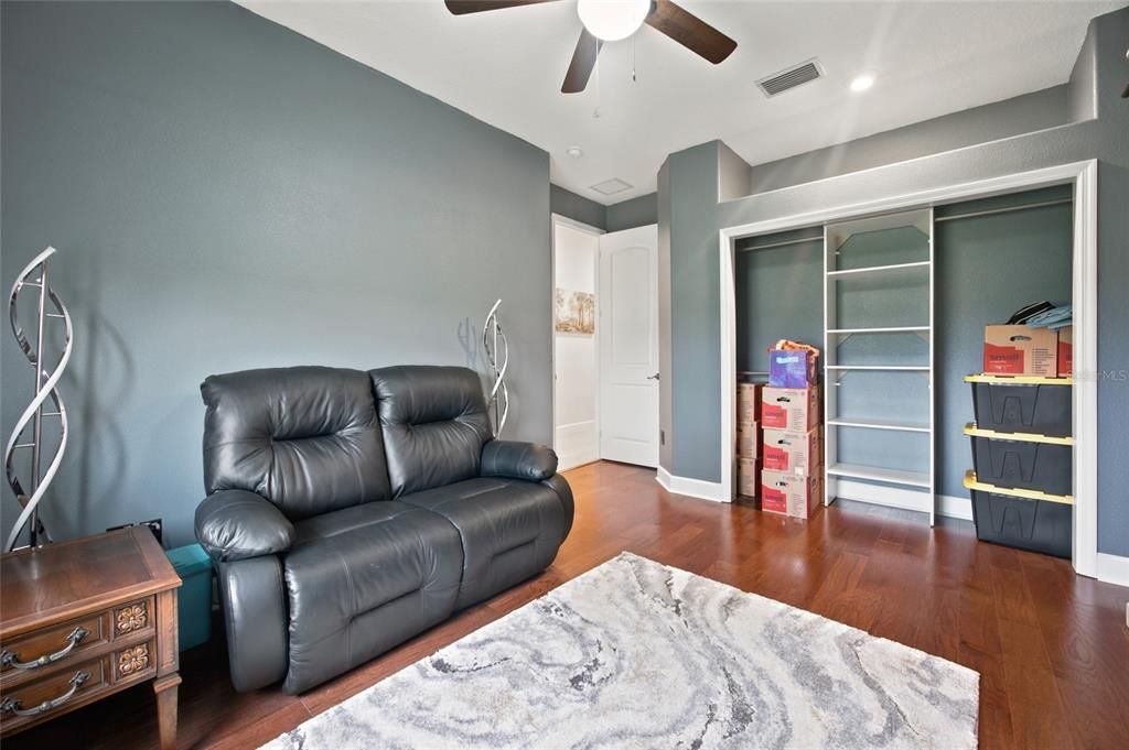 For Sale: $510,000 (4 beds, 2 baths, 2527 Square Feet)