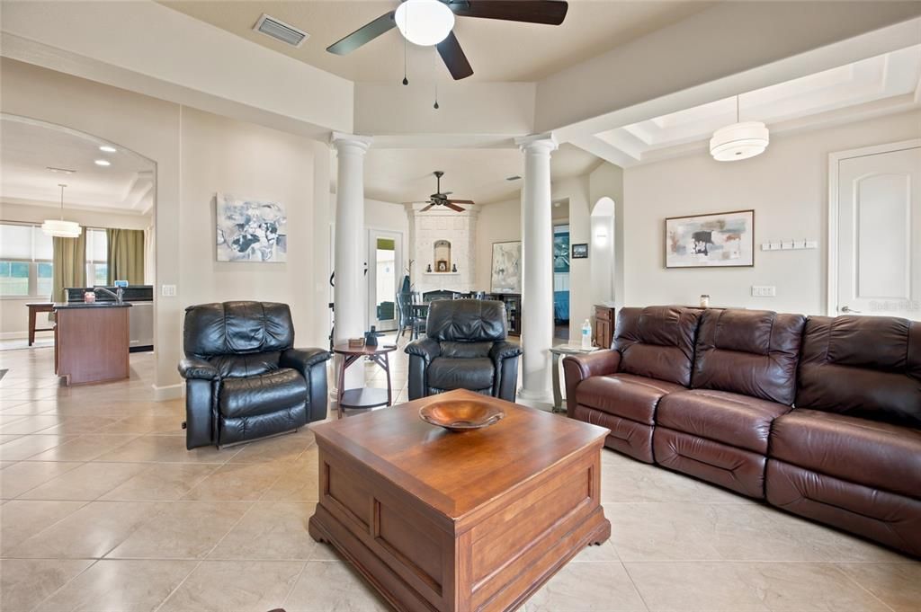 For Sale: $510,000 (4 beds, 2 baths, 2527 Square Feet)