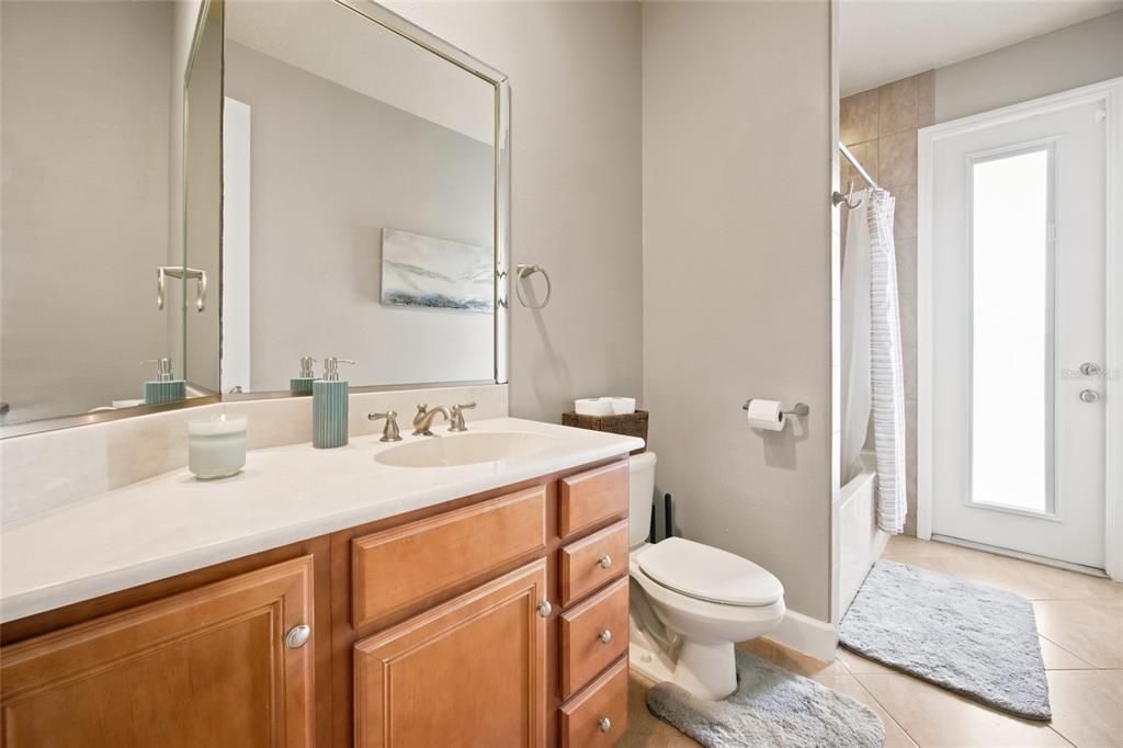 For Sale: $510,000 (4 beds, 2 baths, 2527 Square Feet)