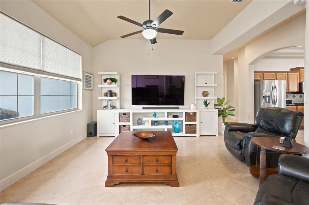 For Sale: $510,000 (4 beds, 2 baths, 2527 Square Feet)