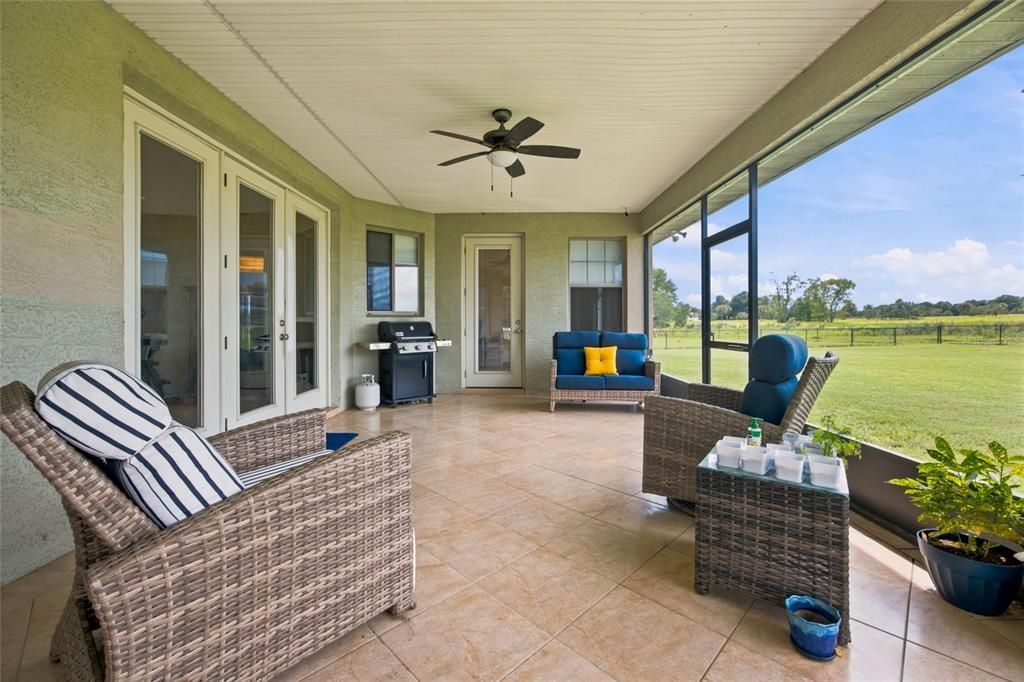 For Sale: $510,000 (4 beds, 2 baths, 2527 Square Feet)