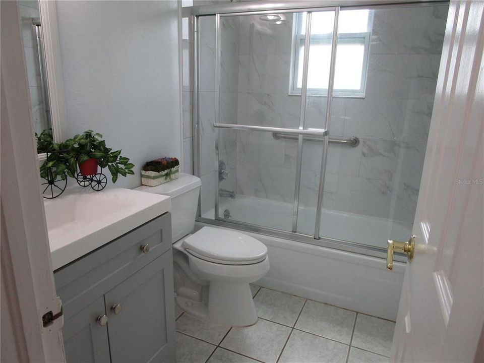 For Sale: $309,900 (3 beds, 2 baths, 1708 Square Feet)