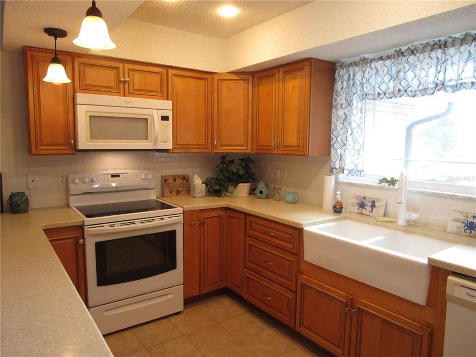 For Sale: $309,900 (3 beds, 2 baths, 1708 Square Feet)