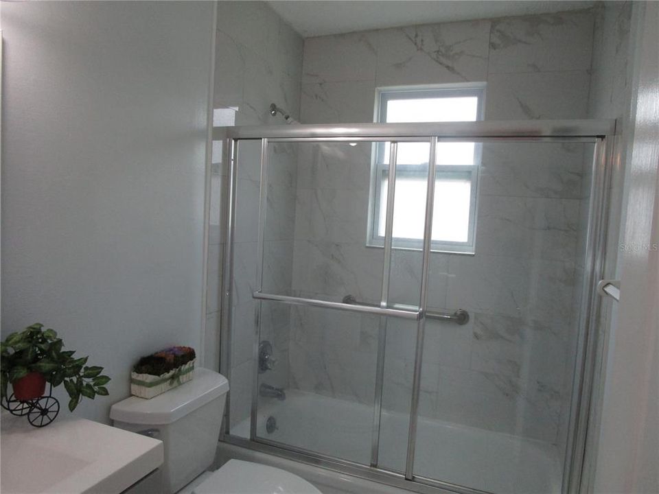 For Sale: $309,900 (3 beds, 2 baths, 1708 Square Feet)