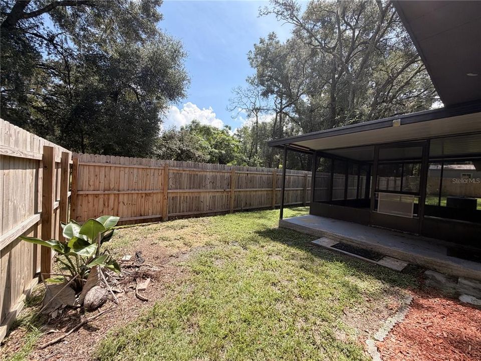 For Sale: $268,900 (3 beds, 2 baths, 1075 Square Feet)