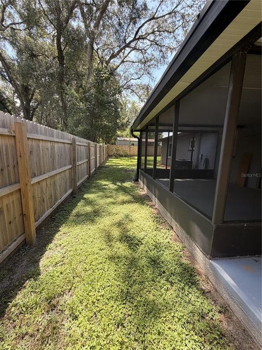 For Sale: $268,900 (3 beds, 2 baths, 1075 Square Feet)