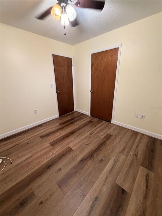 For Sale: $268,900 (3 beds, 2 baths, 1075 Square Feet)