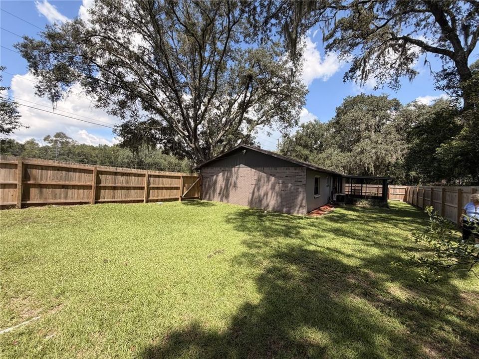 For Sale: $268,900 (3 beds, 2 baths, 1075 Square Feet)