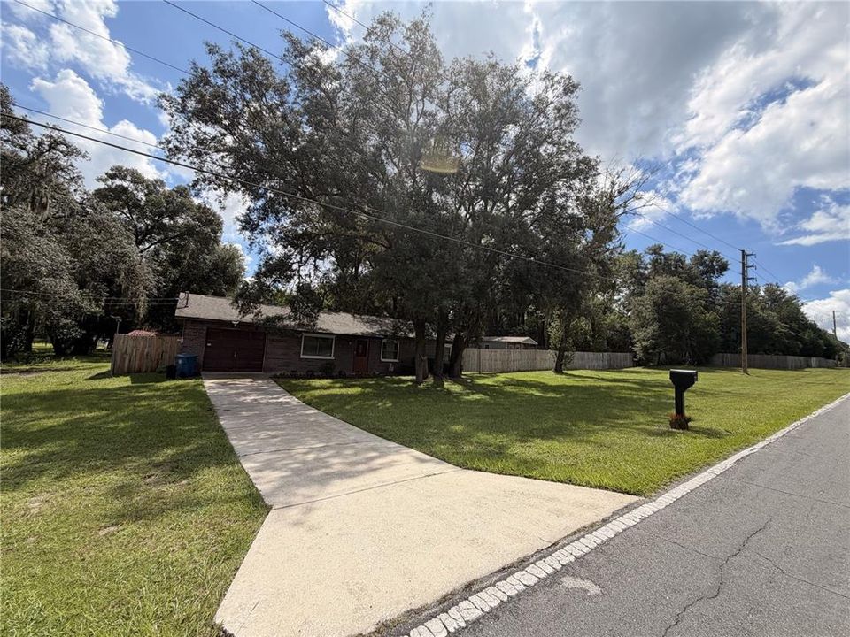 For Sale: $268,900 (3 beds, 2 baths, 1075 Square Feet)