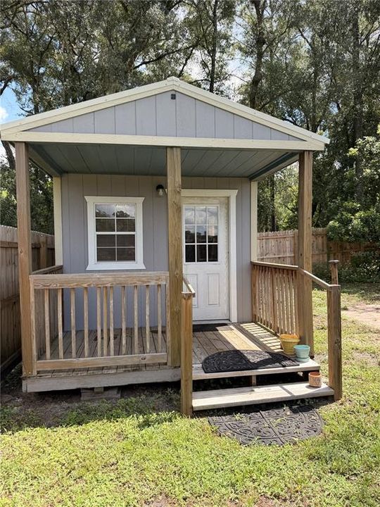 For Sale: $268,900 (3 beds, 2 baths, 1075 Square Feet)