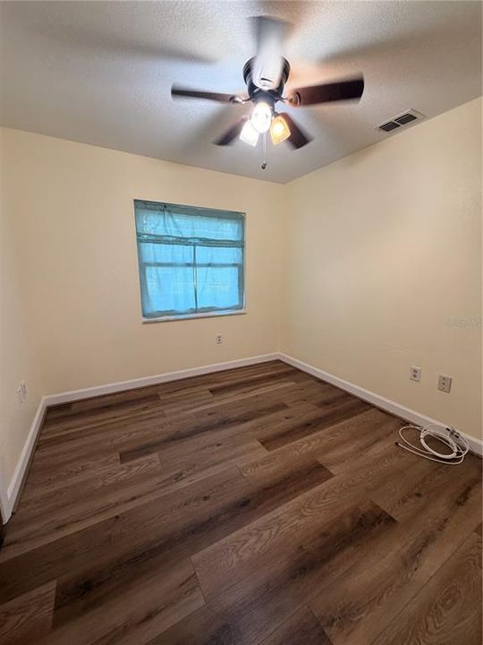 For Sale: $268,900 (3 beds, 2 baths, 1075 Square Feet)