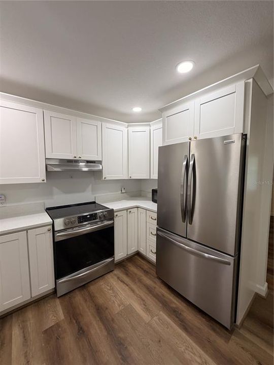 For Sale: $268,900 (3 beds, 2 baths, 1075 Square Feet)