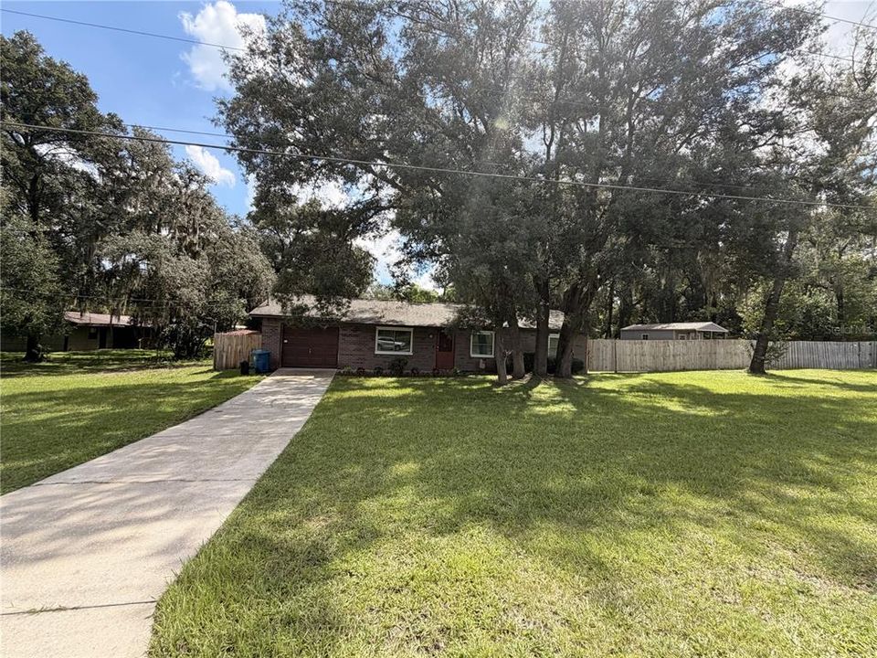 For Sale: $268,900 (3 beds, 2 baths, 1075 Square Feet)