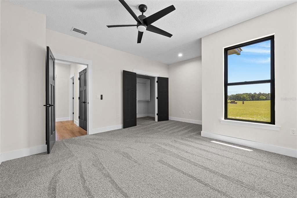 For Sale: $899,000 (4 beds, 4 baths, 2895 Square Feet)