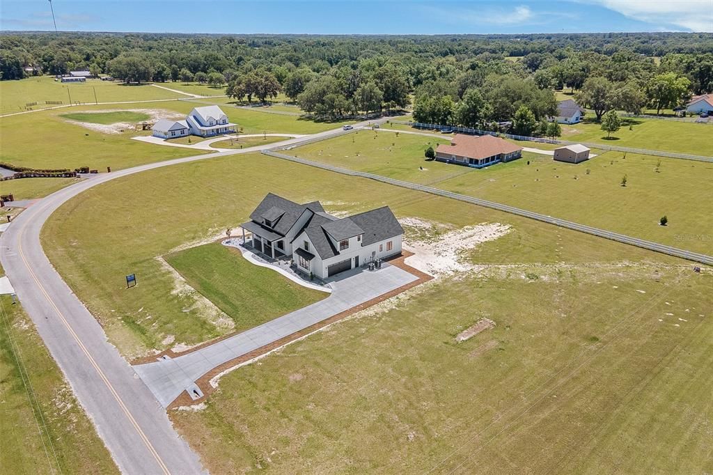 For Sale: $899,000 (4 beds, 4 baths, 2895 Square Feet)