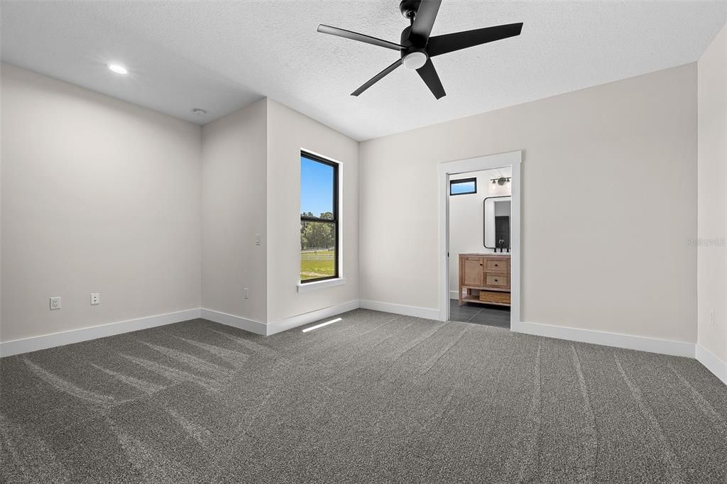 For Sale: $899,000 (4 beds, 4 baths, 2895 Square Feet)