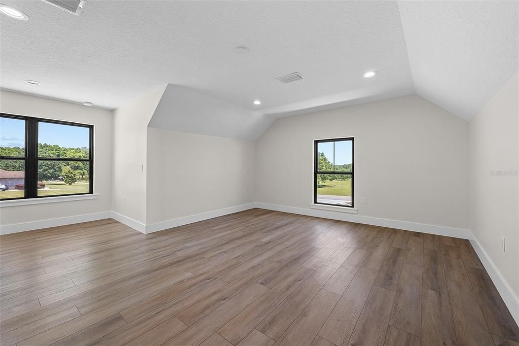 For Sale: $899,000 (4 beds, 4 baths, 2895 Square Feet)