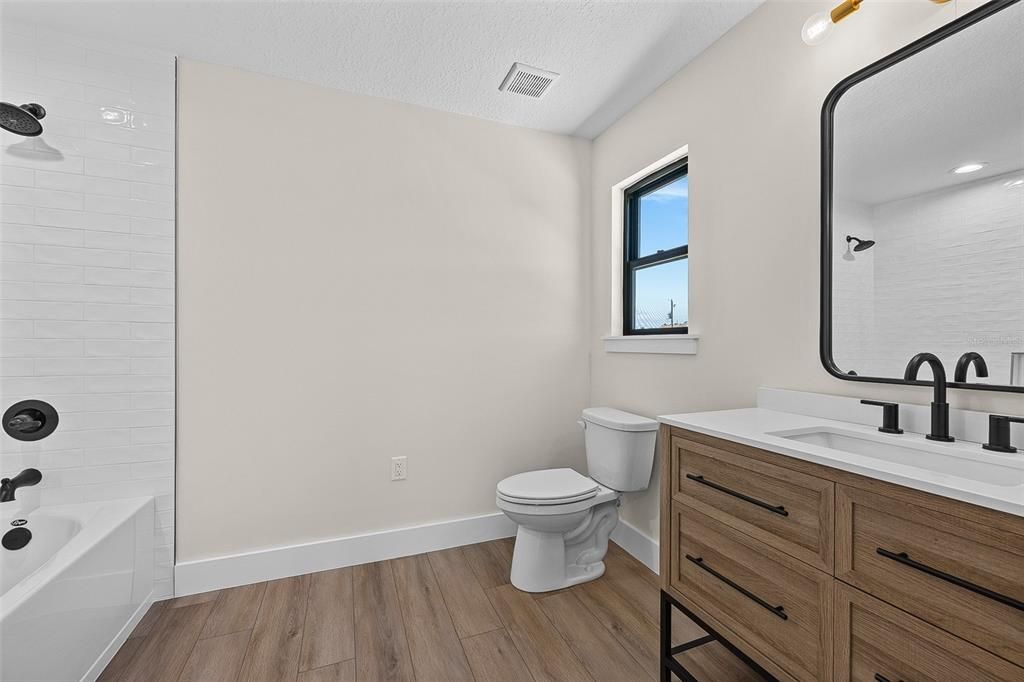 For Sale: $899,000 (4 beds, 4 baths, 2895 Square Feet)