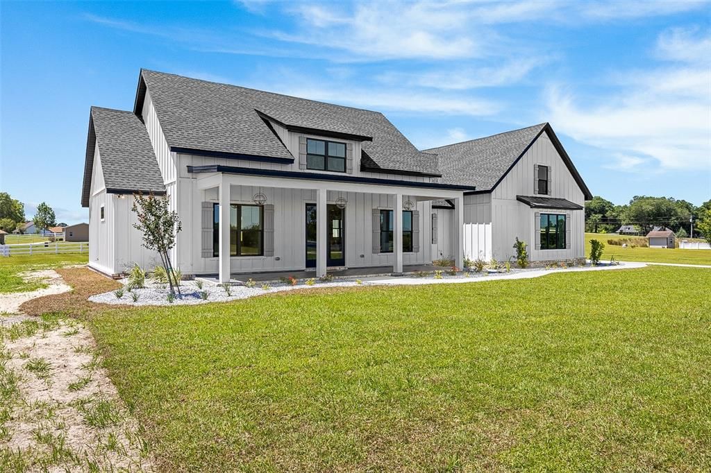 For Sale: $899,000 (4 beds, 4 baths, 2895 Square Feet)