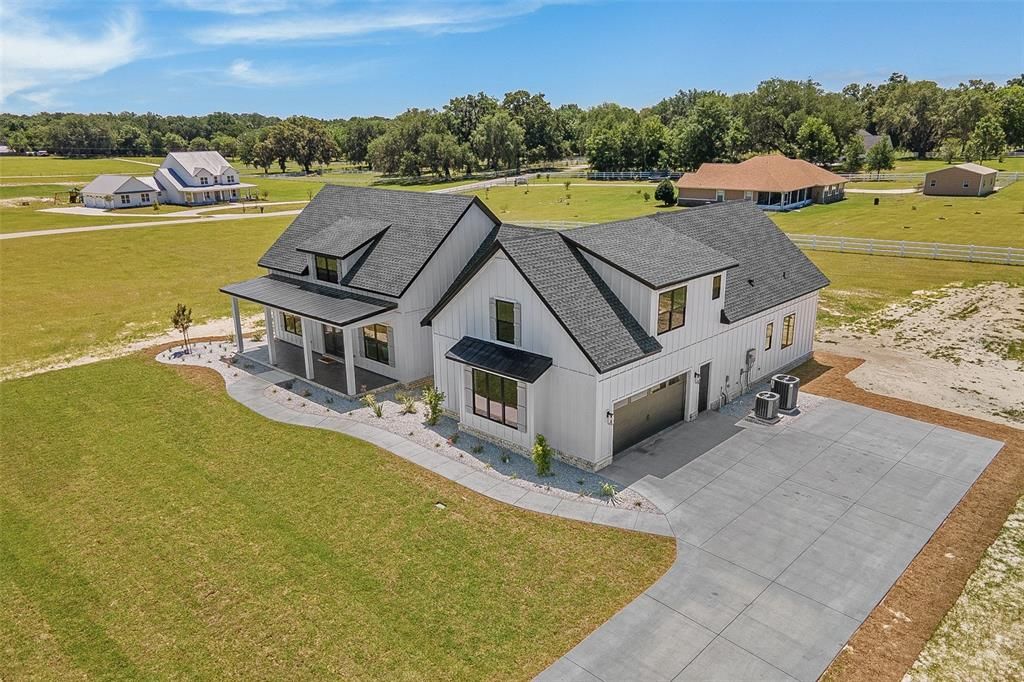 For Sale: $899,000 (4 beds, 4 baths, 2895 Square Feet)