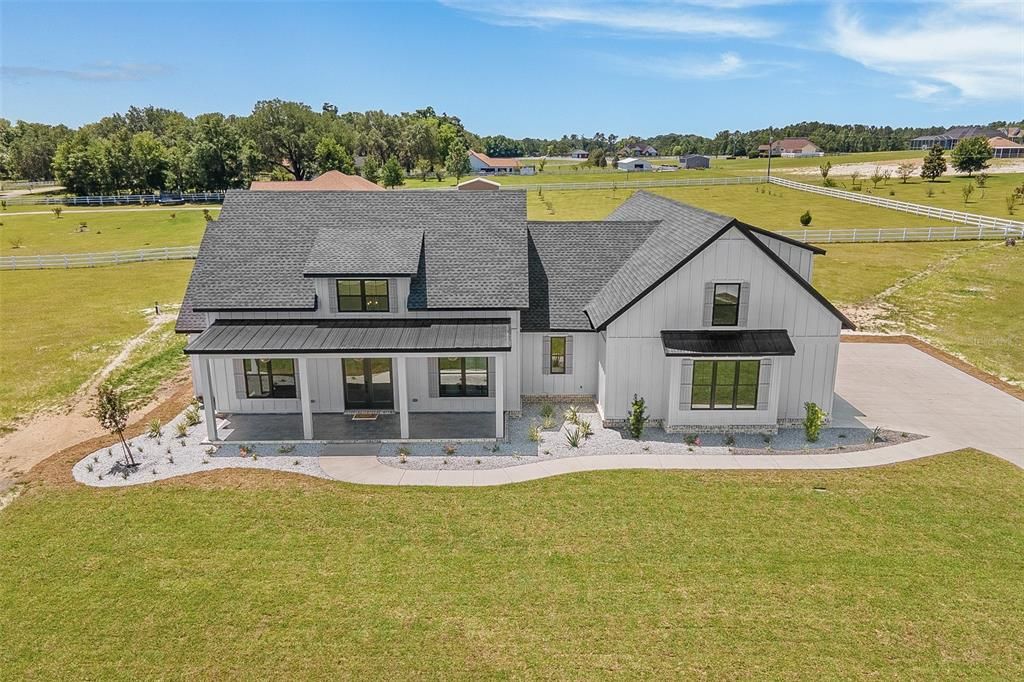 For Sale: $899,000 (4 beds, 4 baths, 2895 Square Feet)