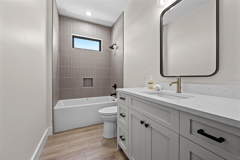 For Sale: $899,000 (4 beds, 4 baths, 2895 Square Feet)
