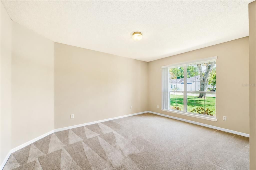 For Sale: $465,000 (4 beds, 2 baths, 2558 Square Feet)