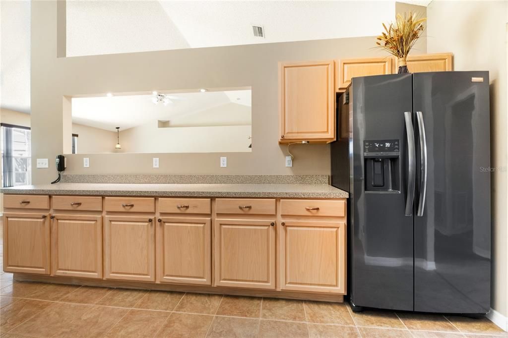For Sale: $465,000 (4 beds, 2 baths, 2558 Square Feet)