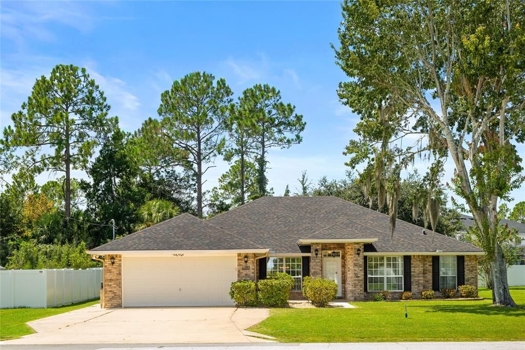 For Sale: $465,000 (4 beds, 2 baths, 2558 Square Feet)