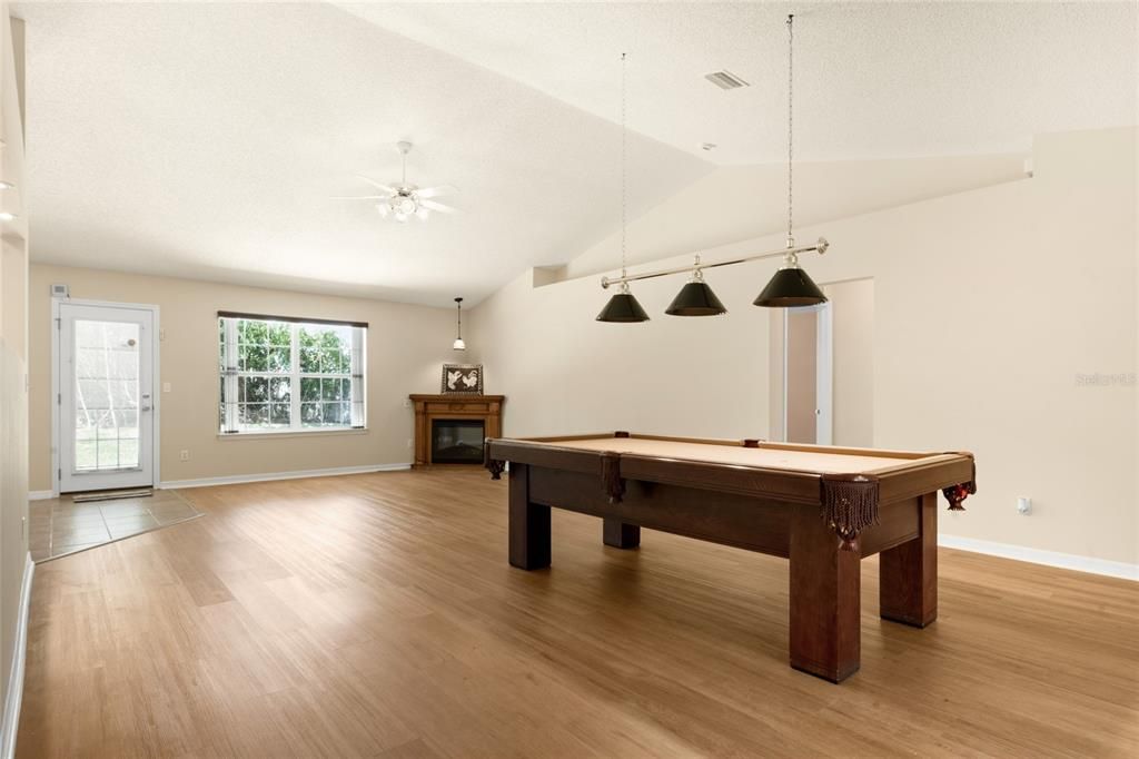 For Sale: $465,000 (4 beds, 2 baths, 2558 Square Feet)
