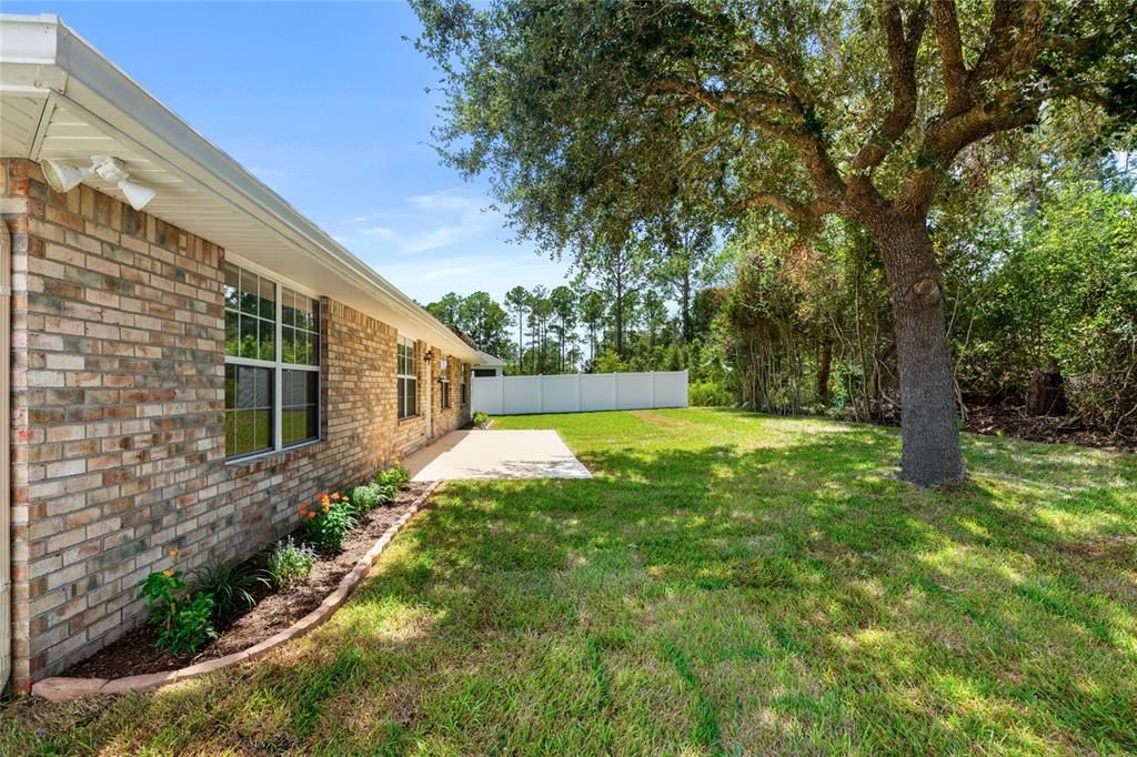 For Sale: $465,000 (4 beds, 2 baths, 2558 Square Feet)
