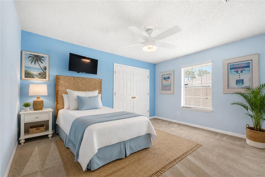 For Sale: $465,000 (4 beds, 2 baths, 2558 Square Feet)