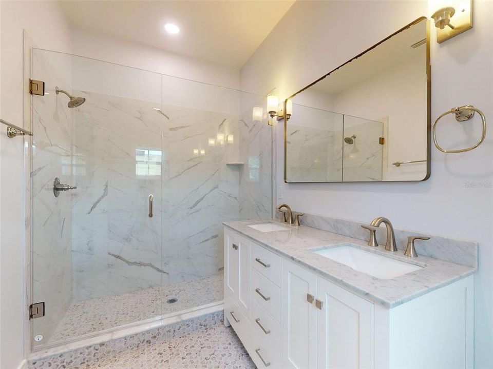 For Sale: $549,000 (2 beds, 2 baths, 1236 Square Feet)