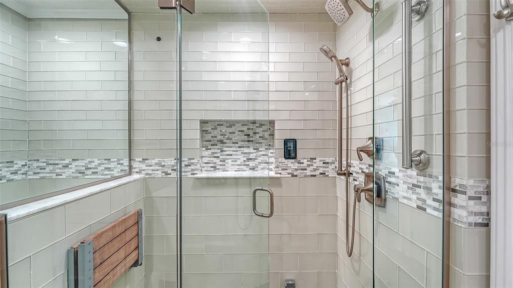 For Sale: $1,295,000 (2 beds, 2 baths, 1576 Square Feet)