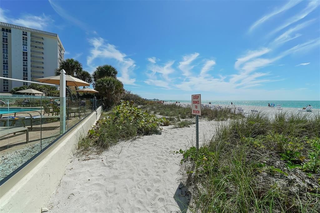 For Sale: $1,295,000 (2 beds, 2 baths, 1576 Square Feet)