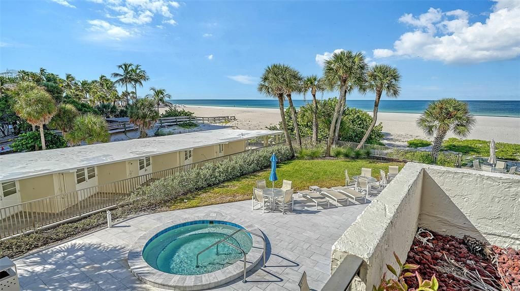 For Sale: $1,295,000 (2 beds, 2 baths, 1576 Square Feet)