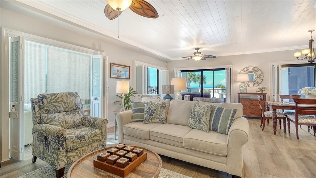 For Sale: $1,295,000 (2 beds, 2 baths, 1576 Square Feet)