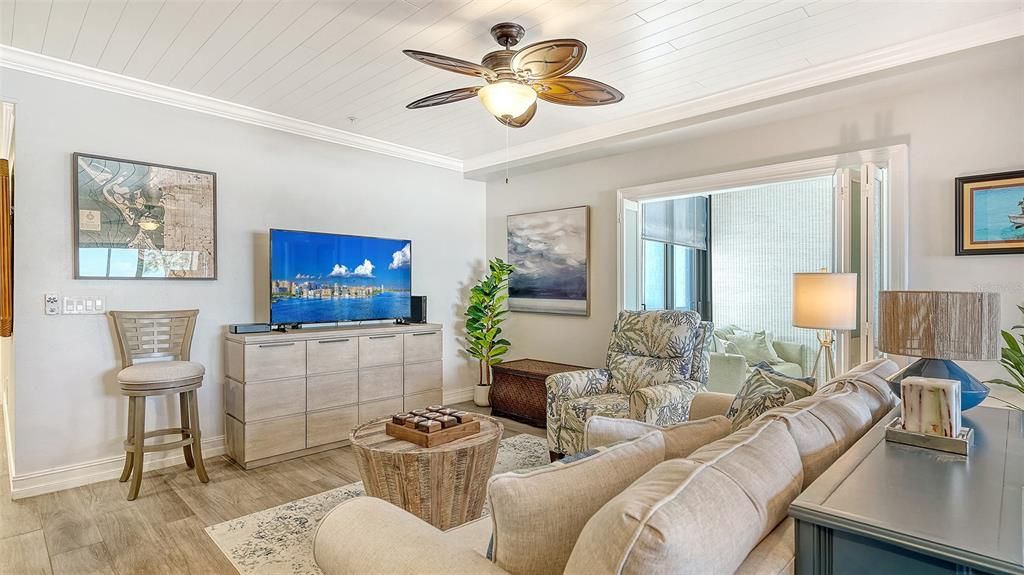 For Sale: $1,295,000 (2 beds, 2 baths, 1576 Square Feet)