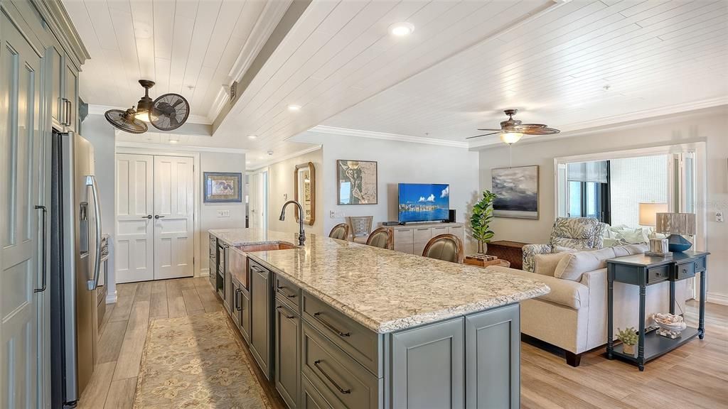 For Sale: $1,295,000 (2 beds, 2 baths, 1576 Square Feet)