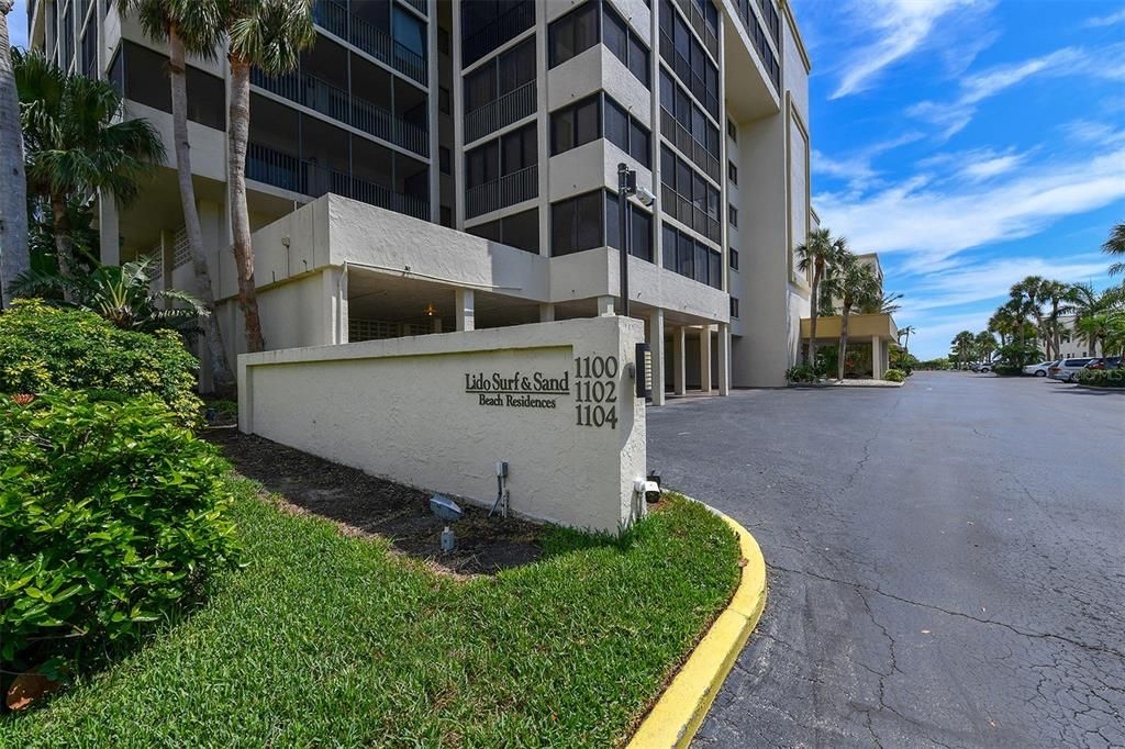 For Sale: $1,295,000 (2 beds, 2 baths, 1576 Square Feet)